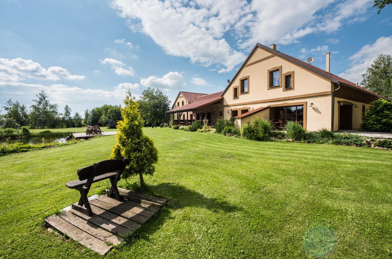 Penzion U Lisky Jarosov nad Nezarkou Екстериор снимка